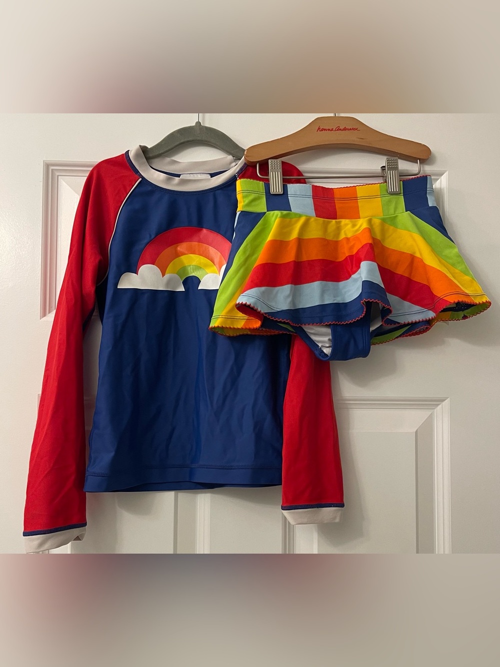 Hanna Andersson rainbow long-sleeves skirted bathing suit set 130cm (US 8)